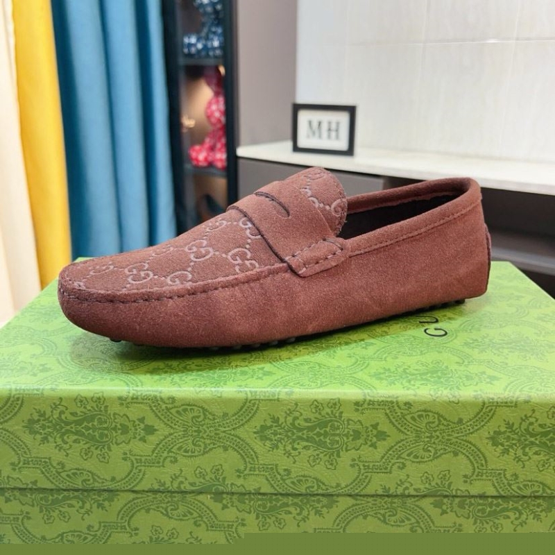 G*u*i leather shoes